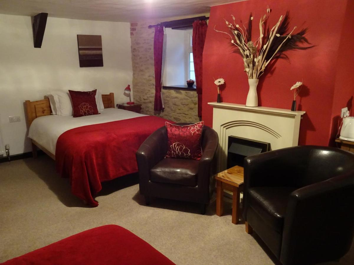 Bed and Breakfast Quiet Woman House Halstock Exterior foto